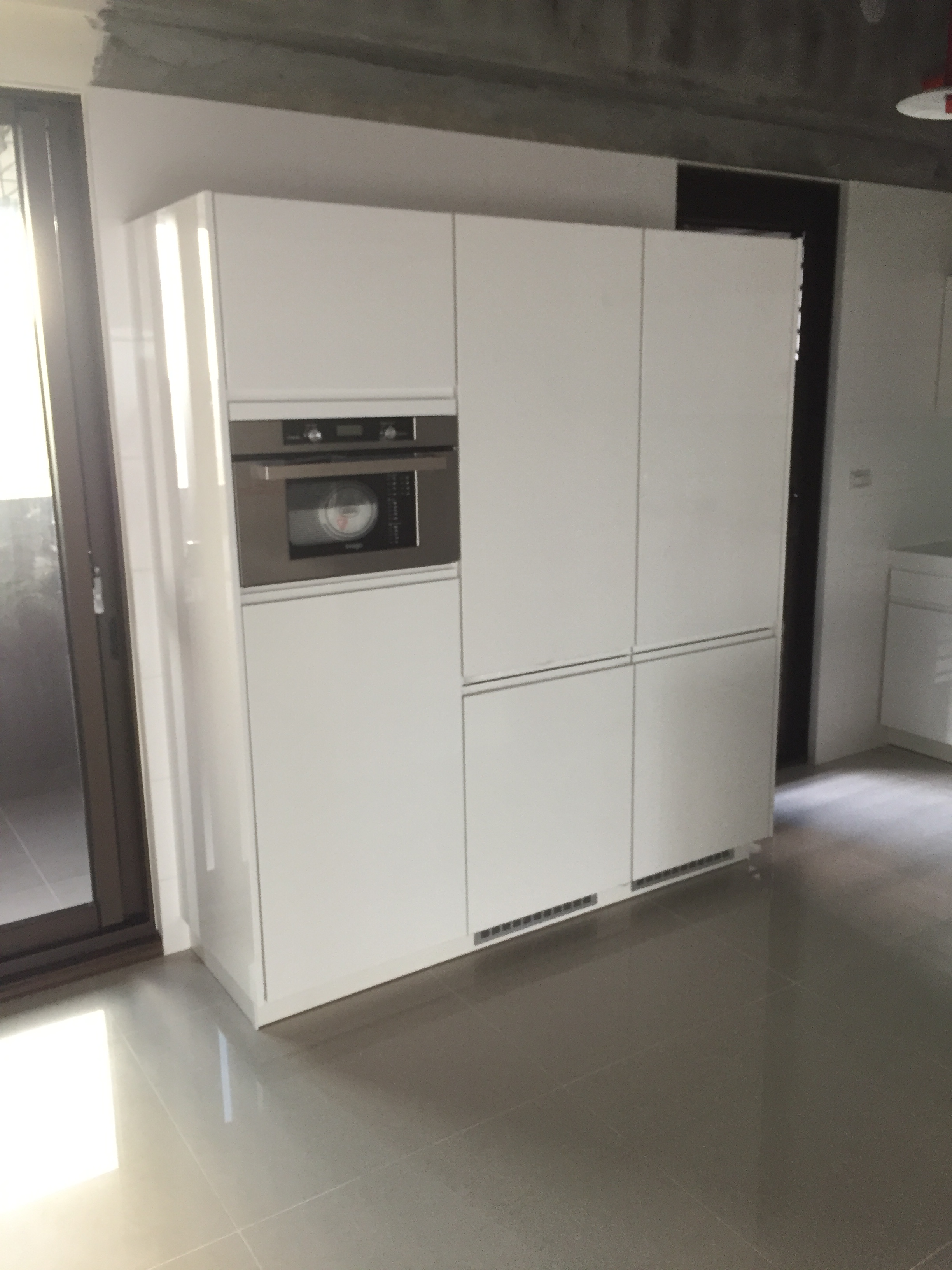 鋼琴烤漆電器櫃_右隱藏式冰箱