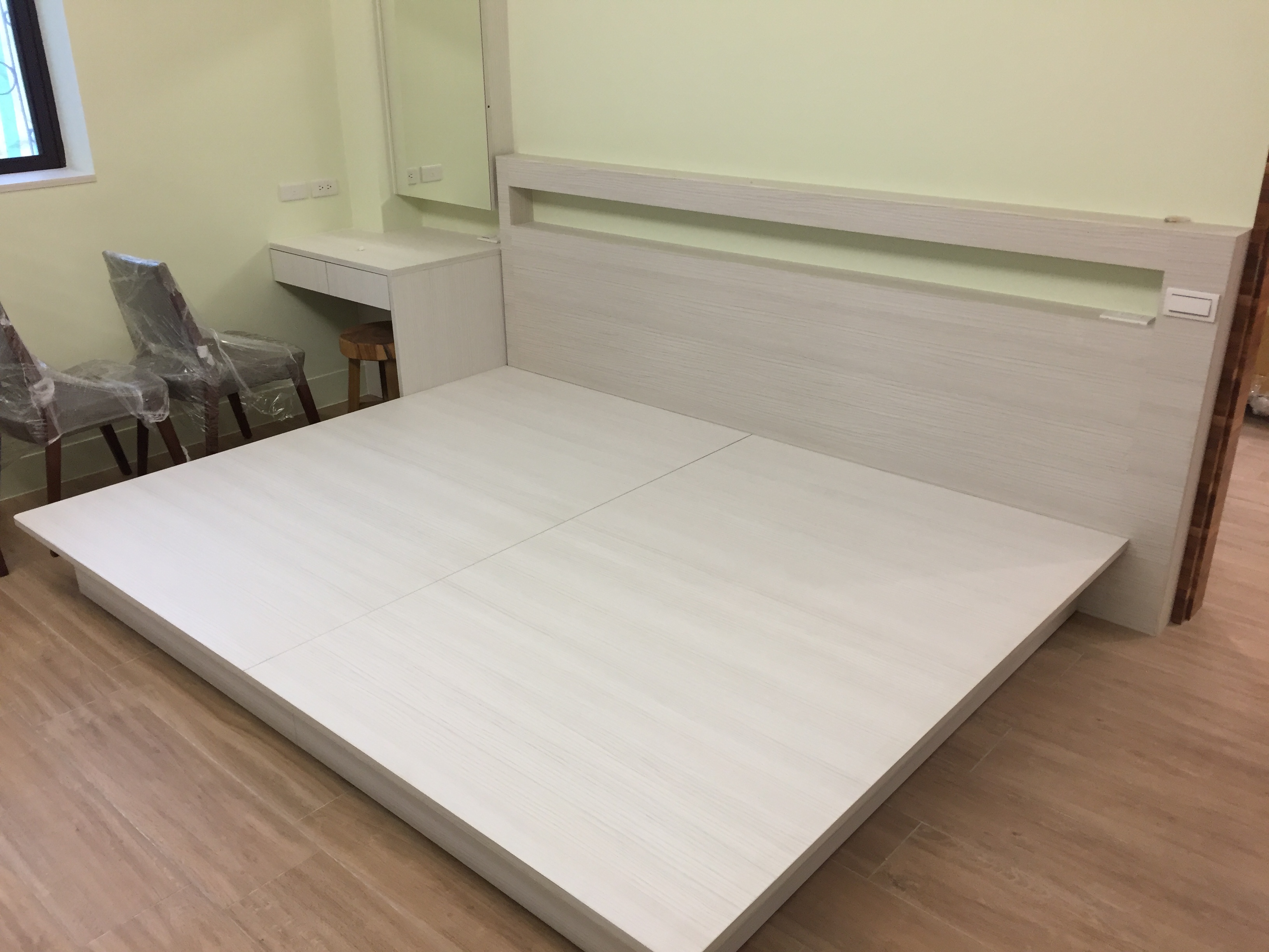 白岑木訂製手工床頭櫃含上掀床組