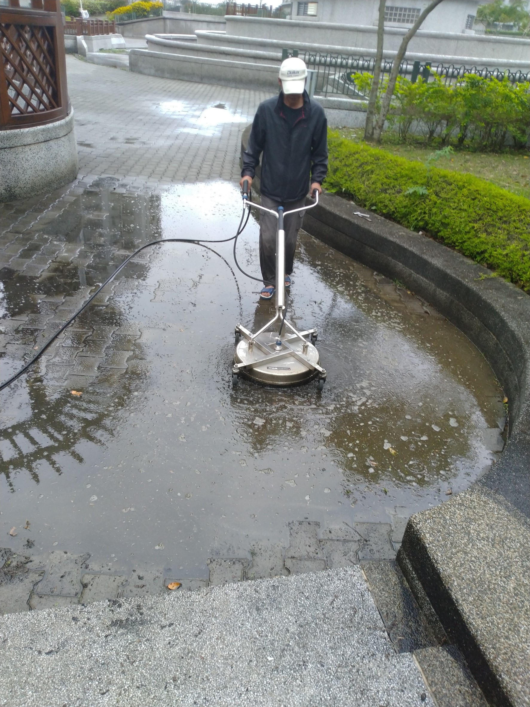 慈濟同心圓透水磚清洗