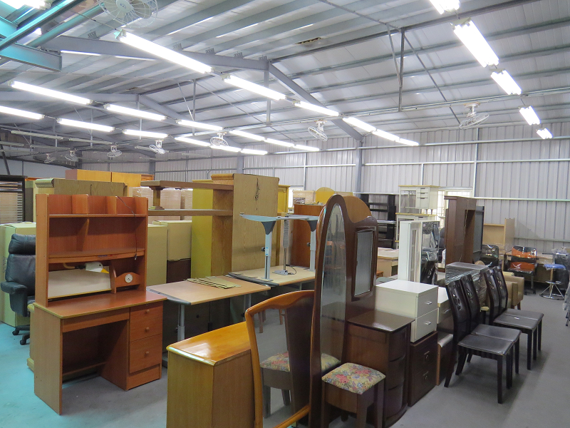 二手床頭櫃、中古書桌