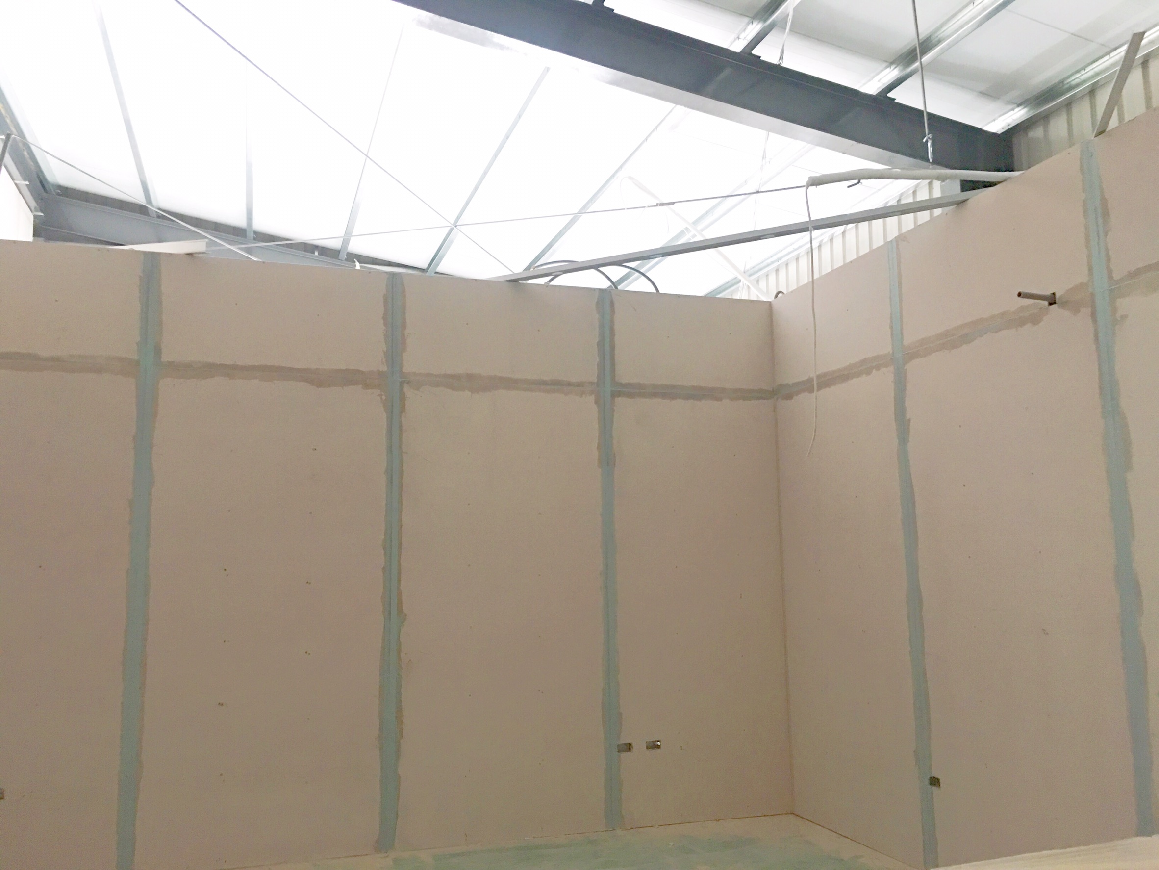 鐵皮工廠辦公室施工