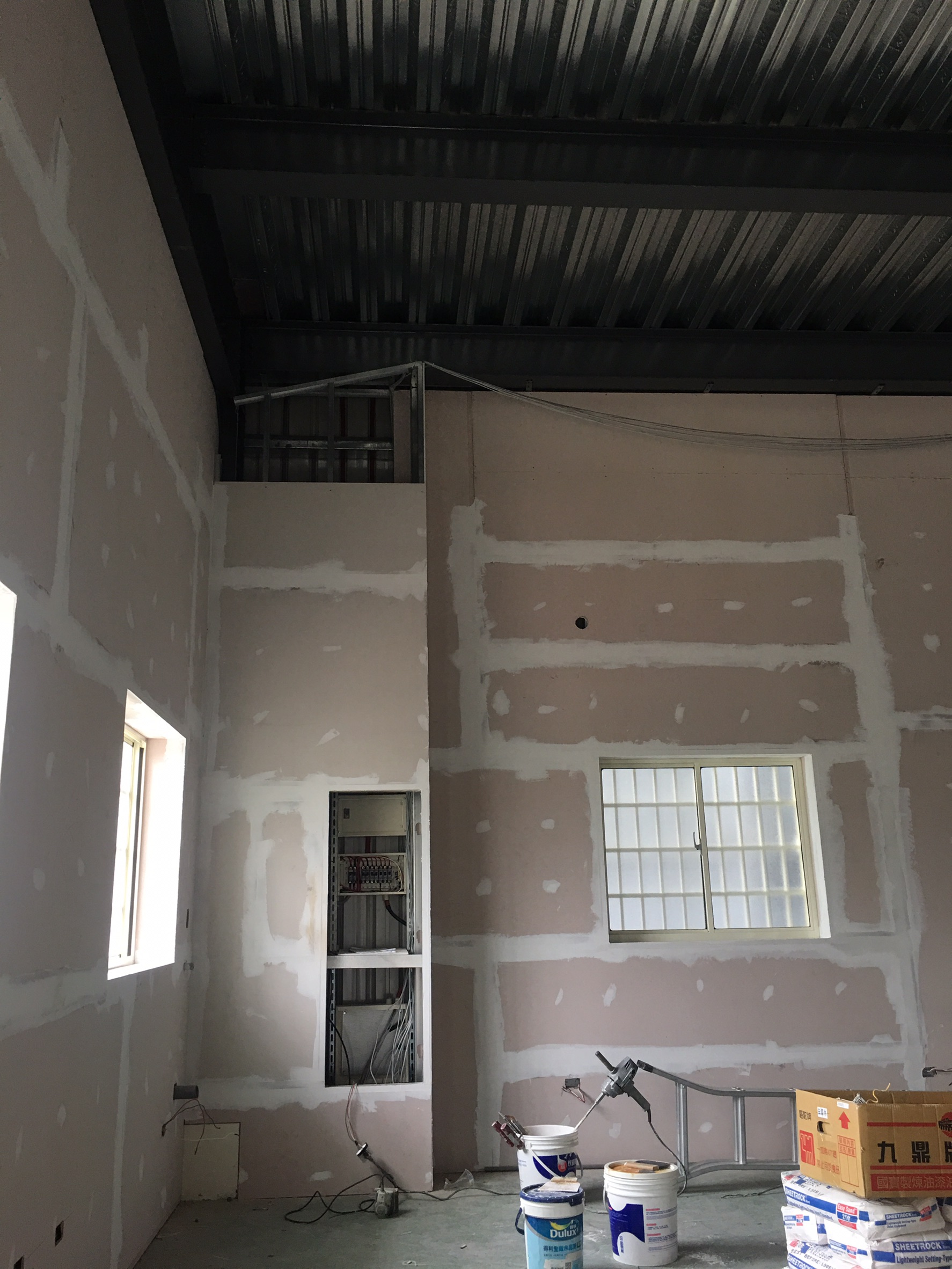 鐵皮工廠辦公室施工2
