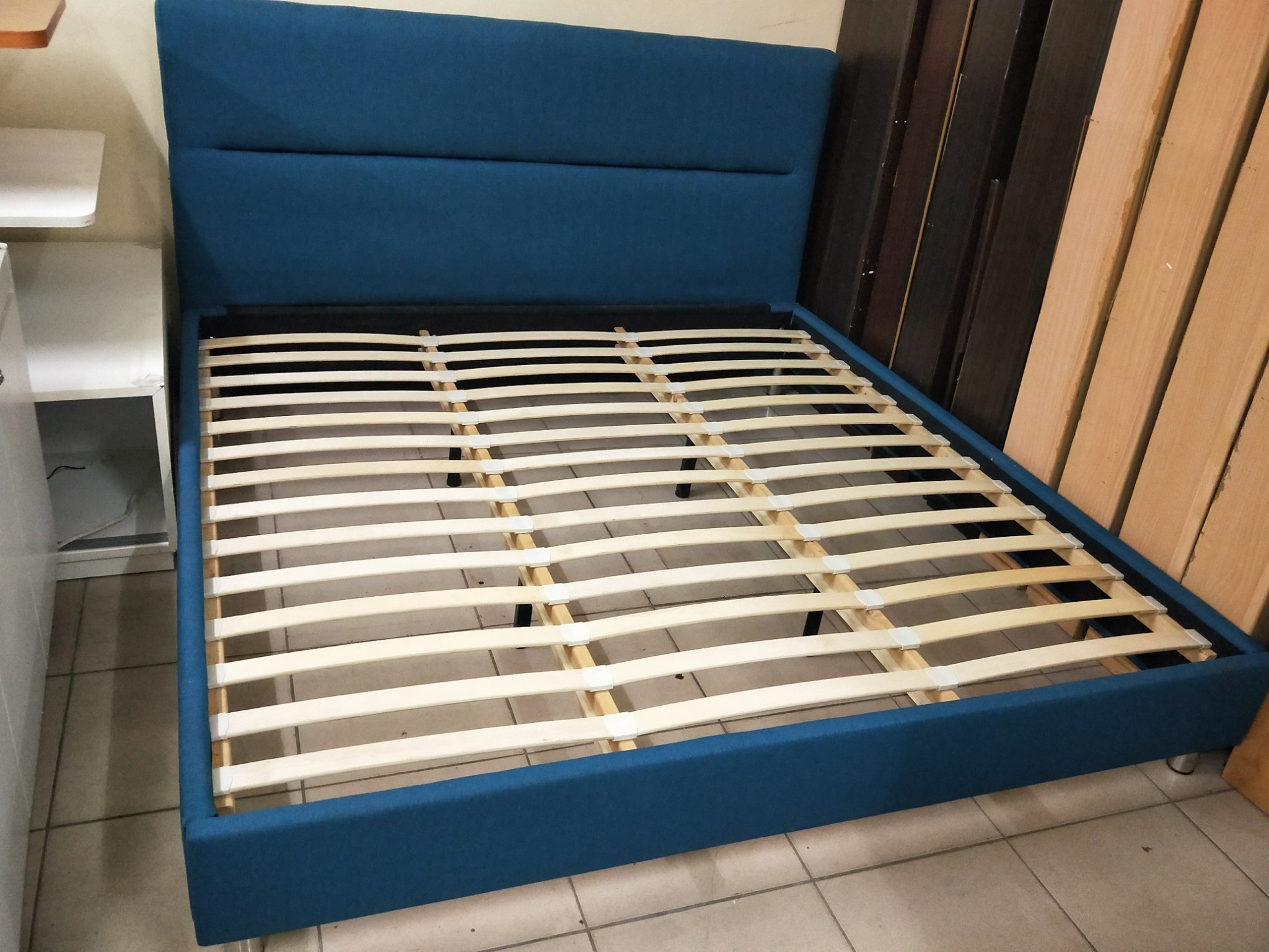 6尺藍色布包床架