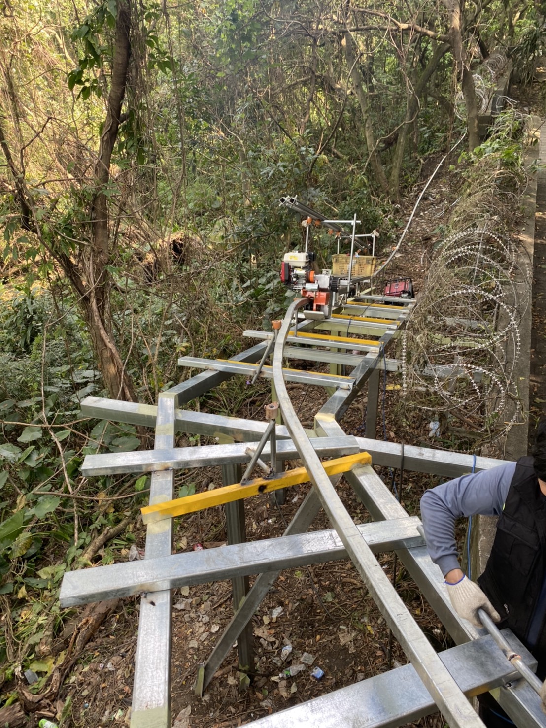 齒合式單軌搬運車