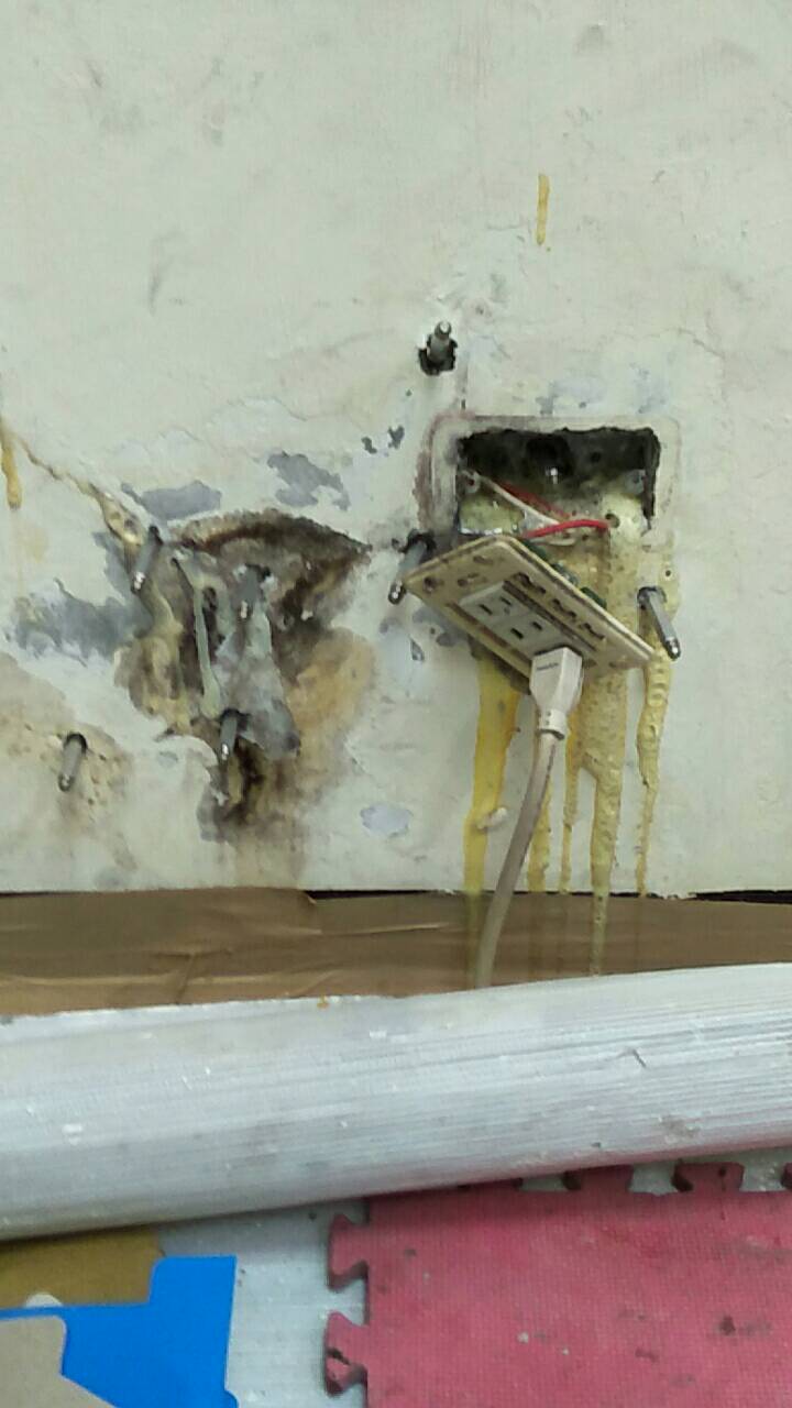 插座漏水
