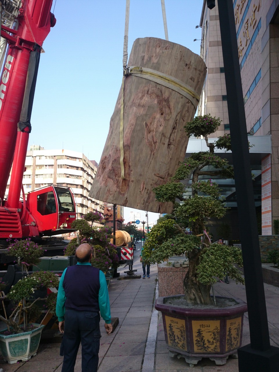 綺麗珊瑚館吊掛作業