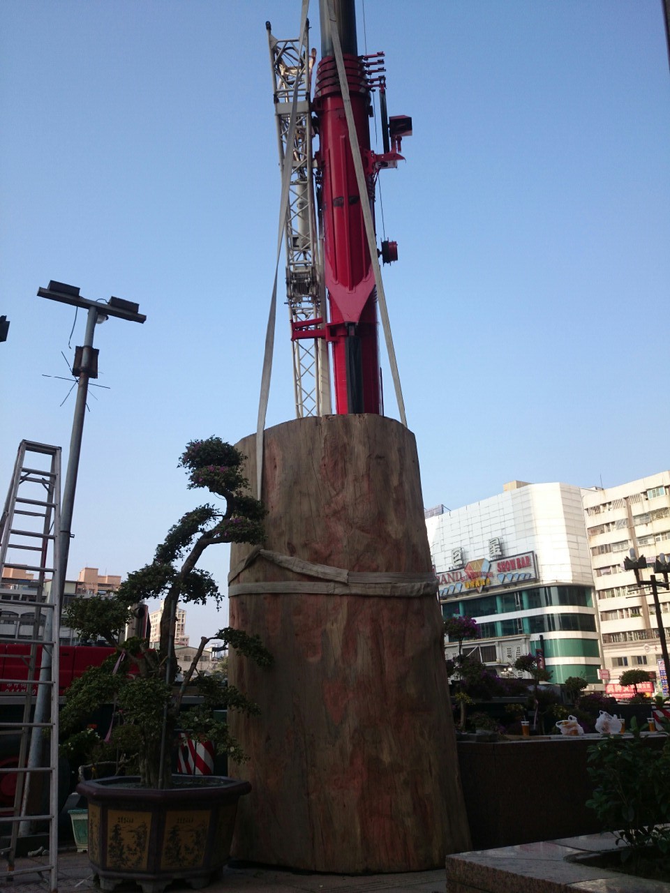 綺麗珊瑚館吊掛作業