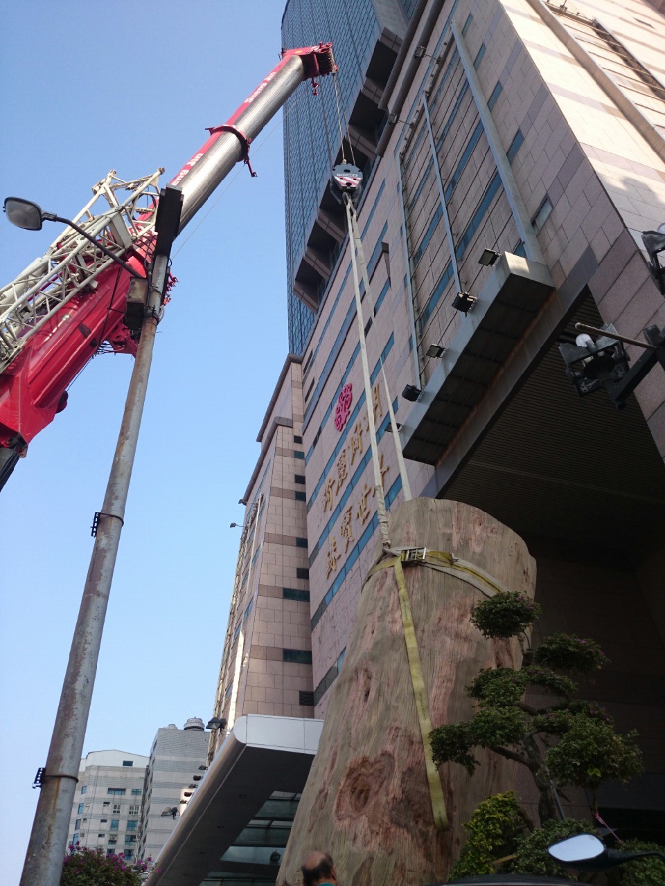 綺麗珊瑚館吊掛作業