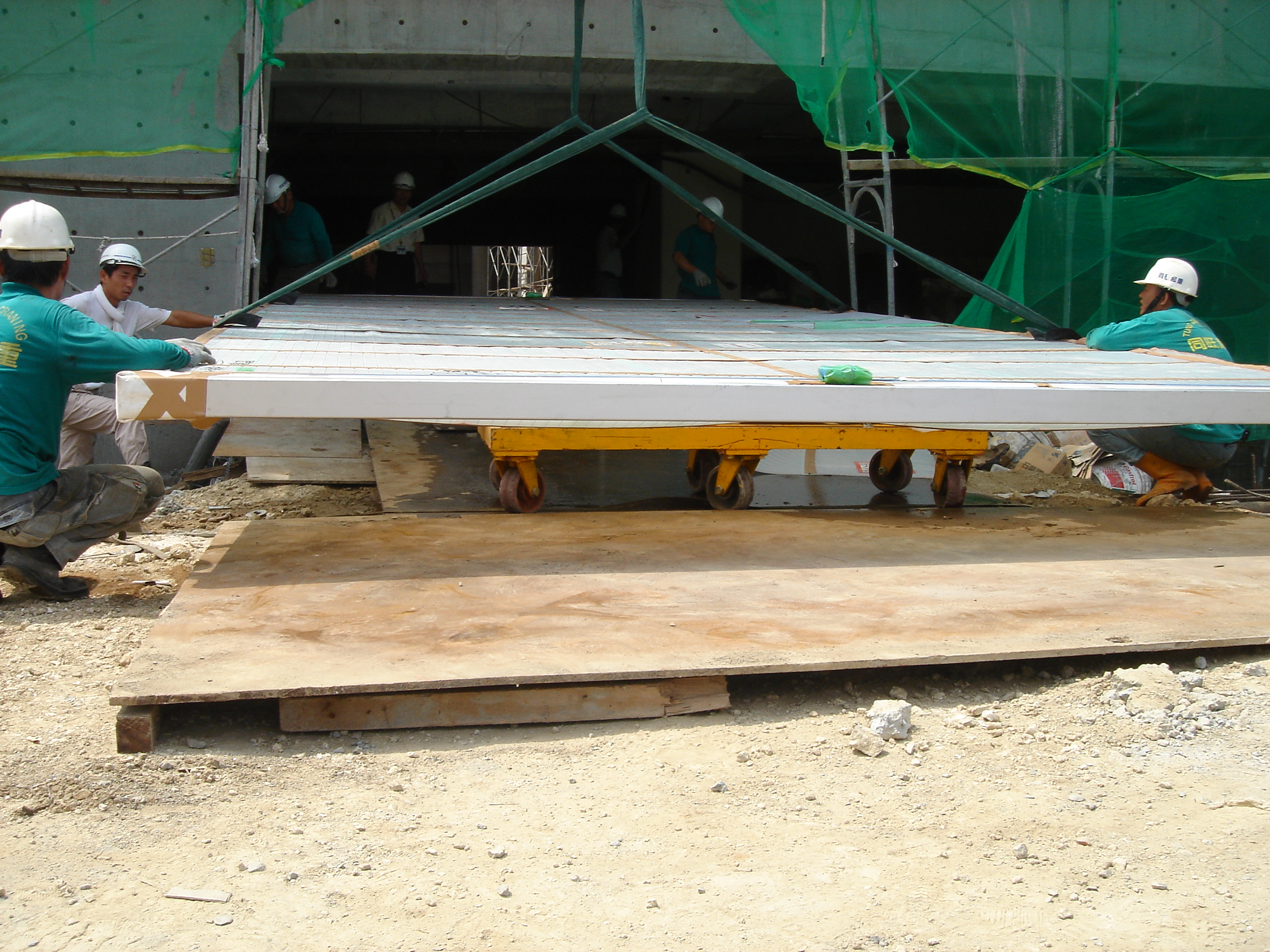 屏東海生館吊運