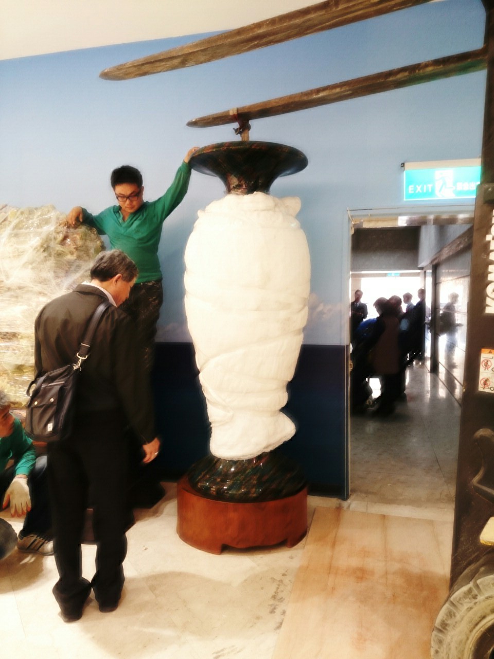 綺麗珊瑚館吊掛作業