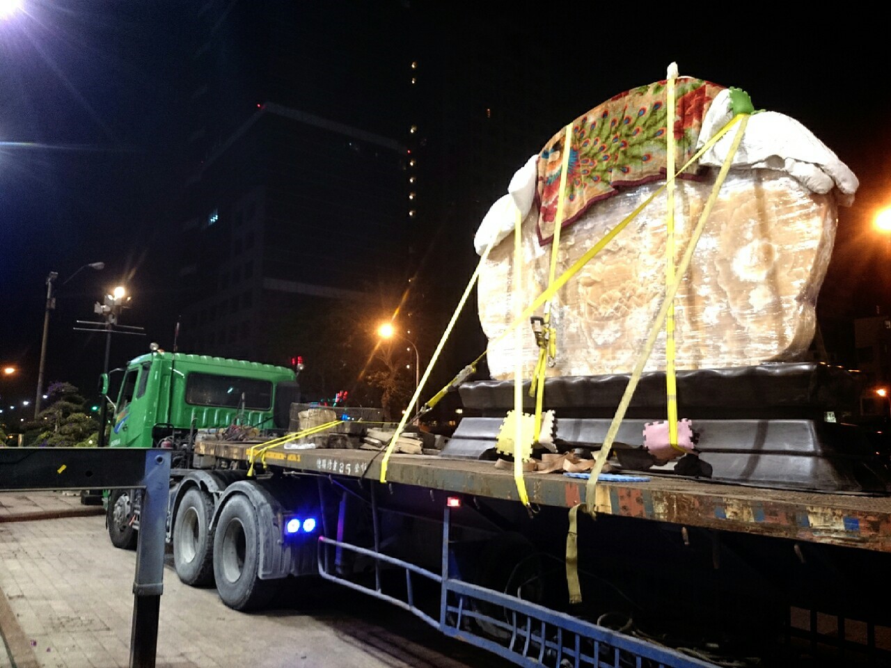 綺麗珊瑚館吊掛作業