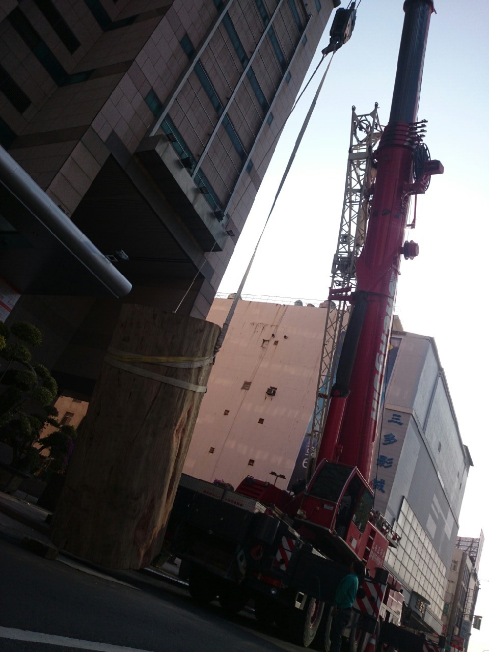 綺麗珊瑚館吊掛作業