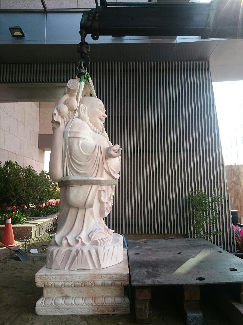 綺麗珊瑚館吊掛作業