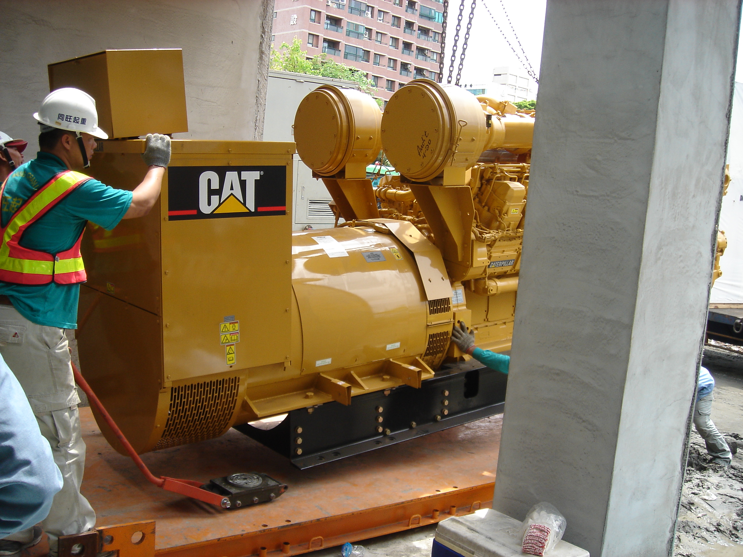 捷運站風機吊運