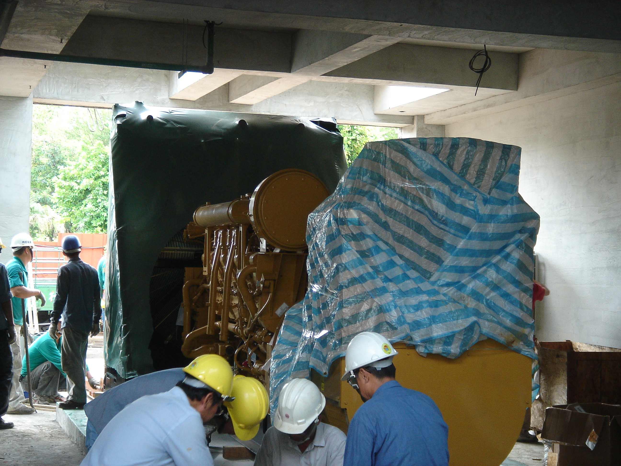 捷運站風機吊運