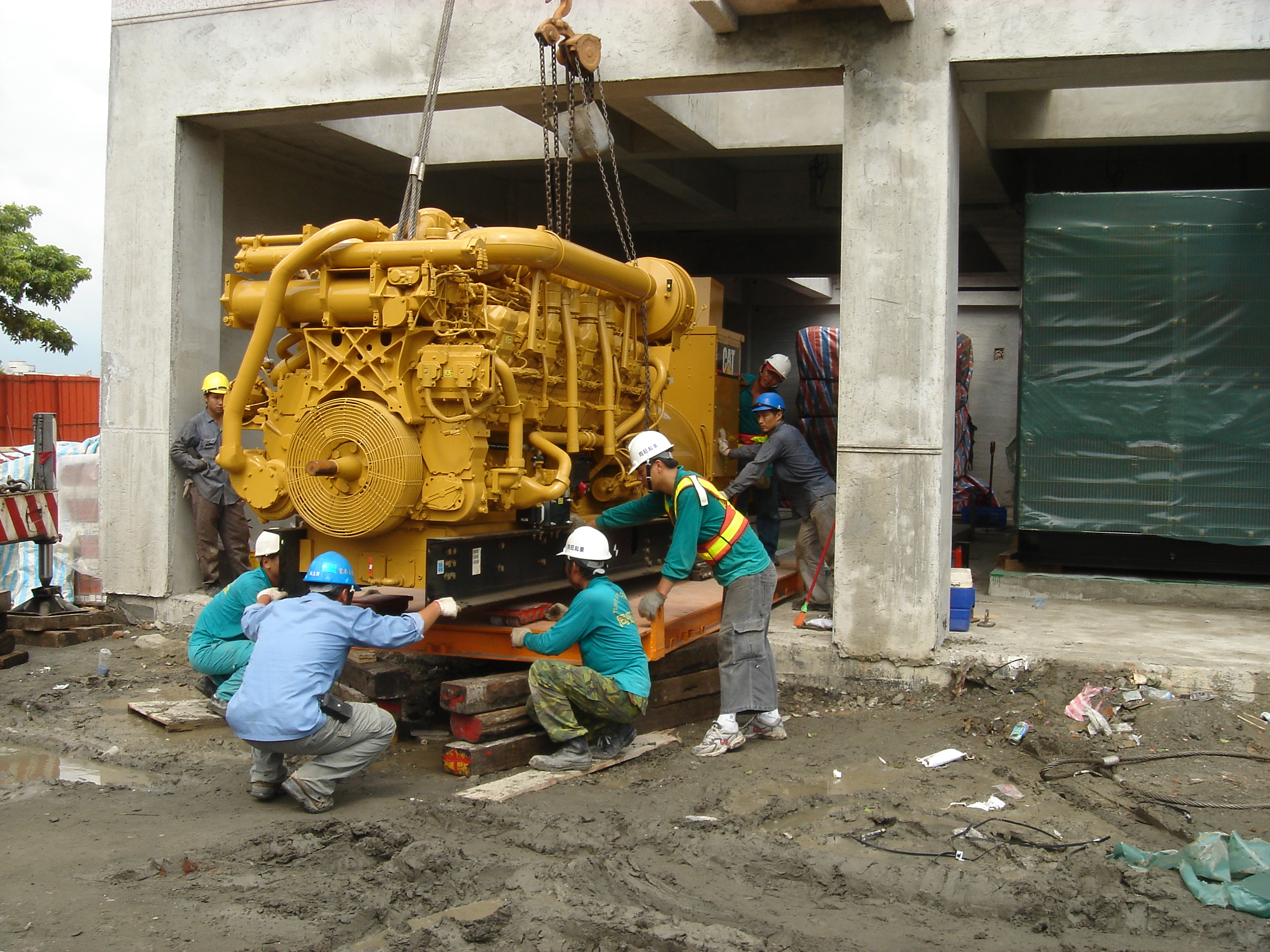 捷運站風機吊運