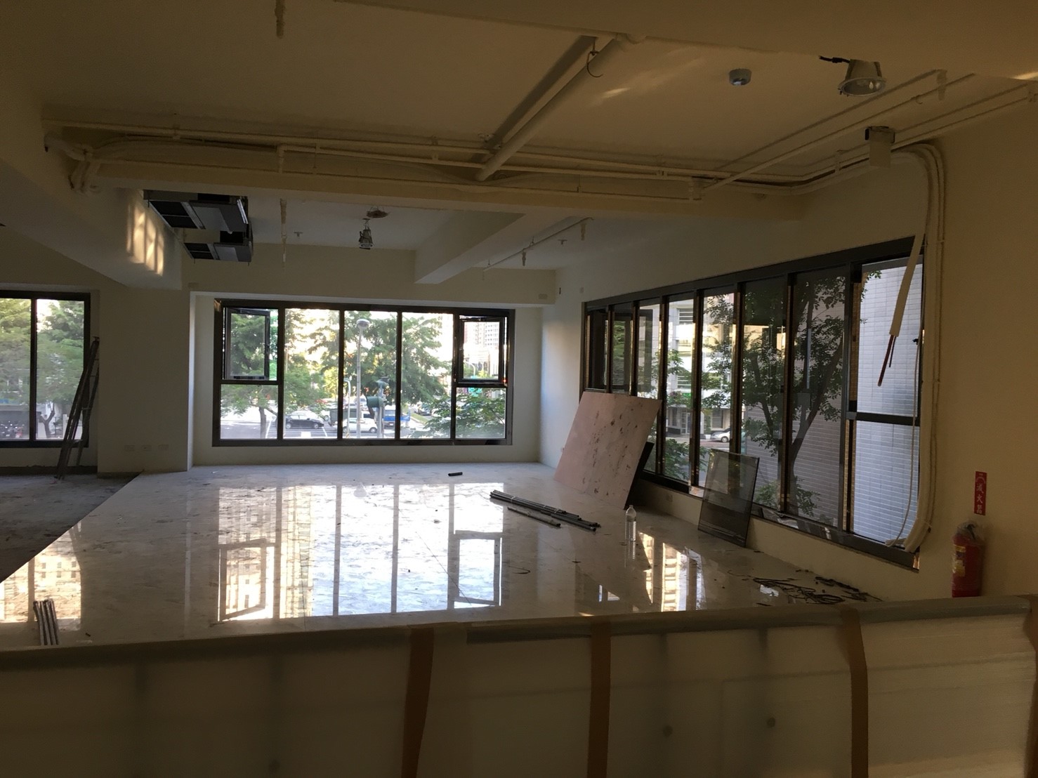 12-2F右-送風機定位+配管