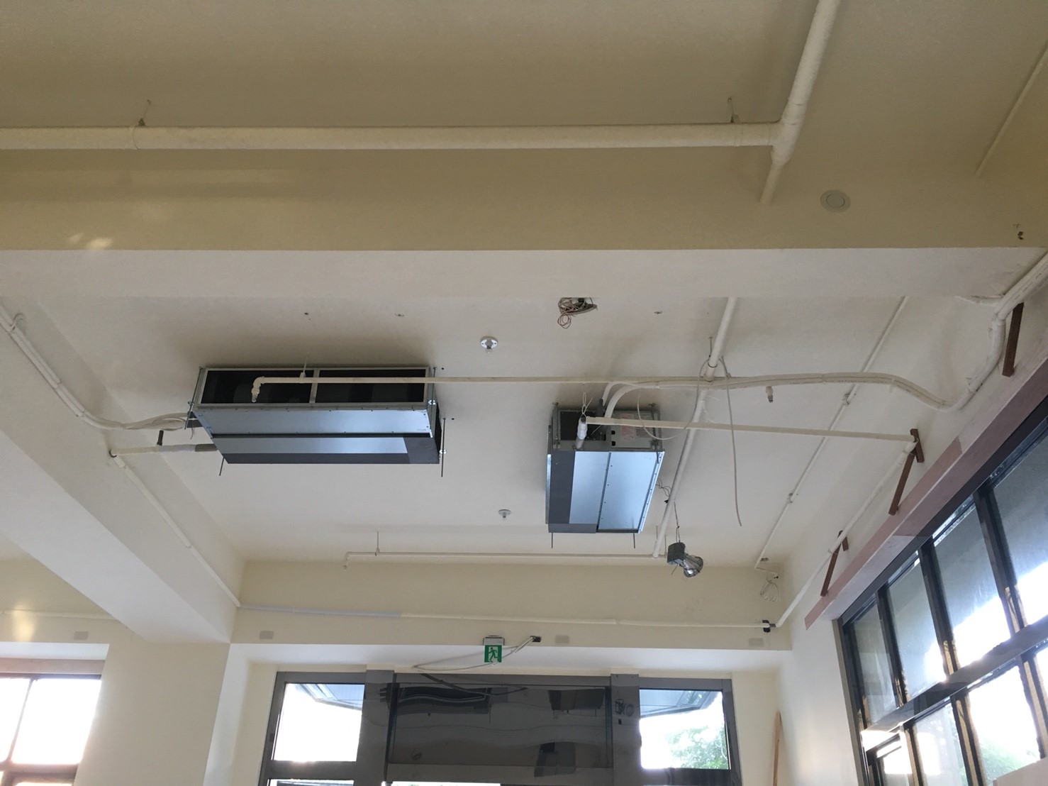 7-1F送風機定位連接+排水配管完工