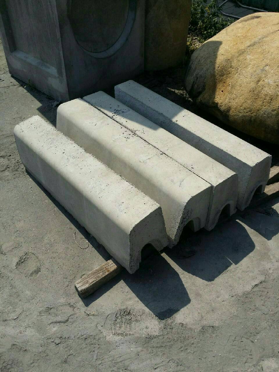 水泥製品-路緣石