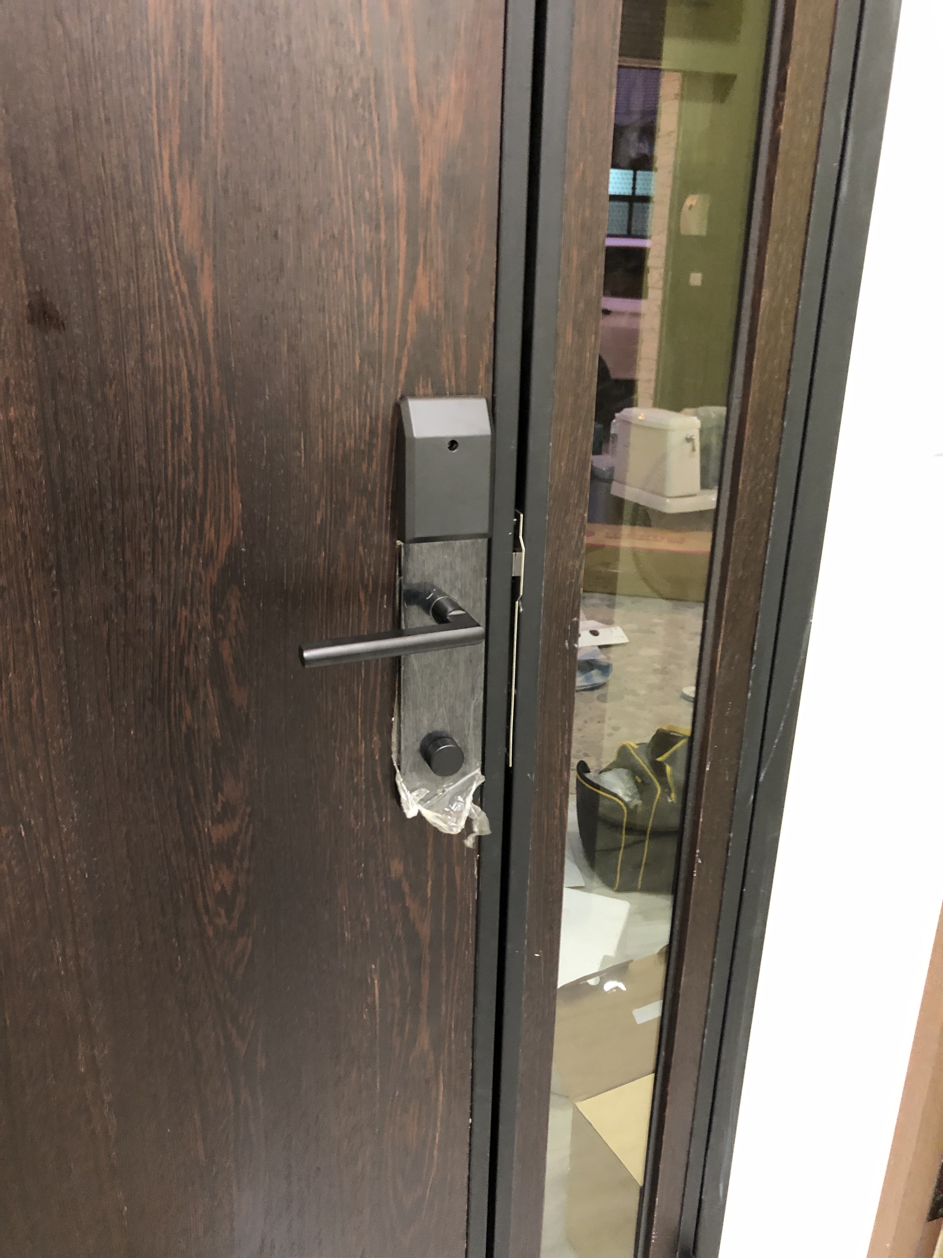 高雄電子鎖、指紋鎖、密碼鎖、高雄感應鎖、高雄配鎖、高雄電子鎖推薦、電子鎖安裝