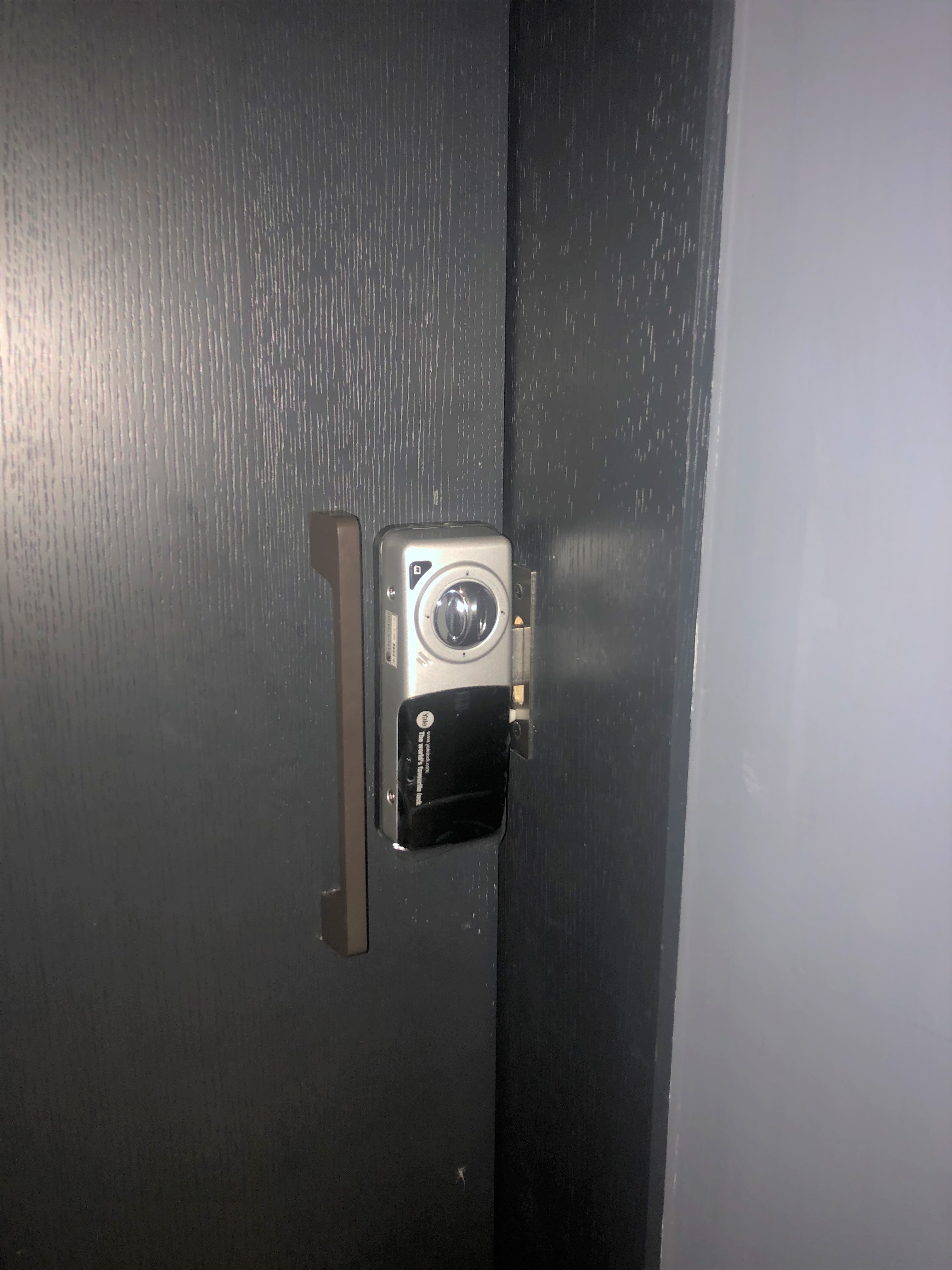 高雄電子鎖、指紋鎖、密碼鎖、高雄感應鎖、高雄配鎖、高雄電子鎖推薦、電子鎖安裝