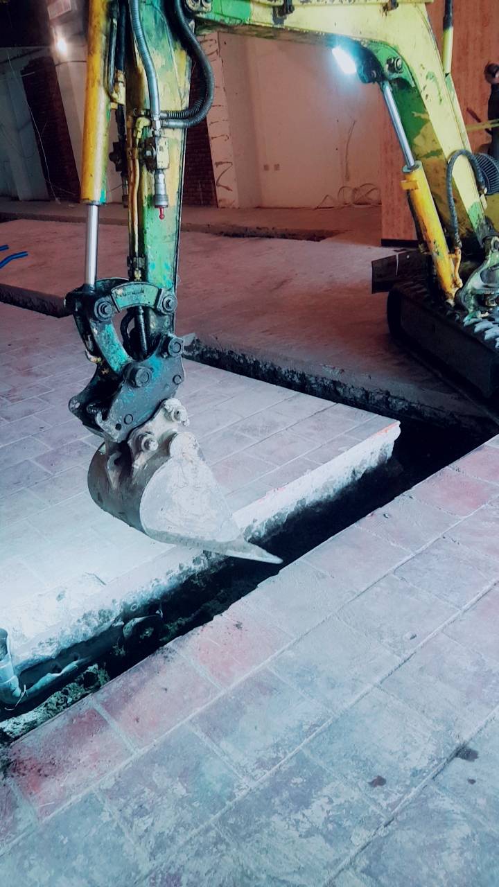 打石拆除-挖餐廳排水溝&nbsp;