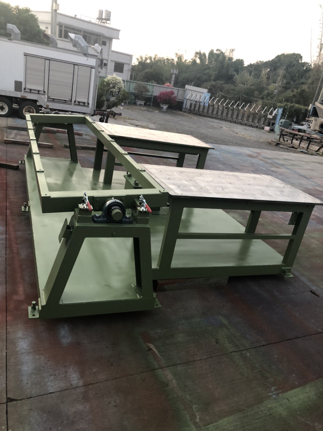 機械手臂工作台