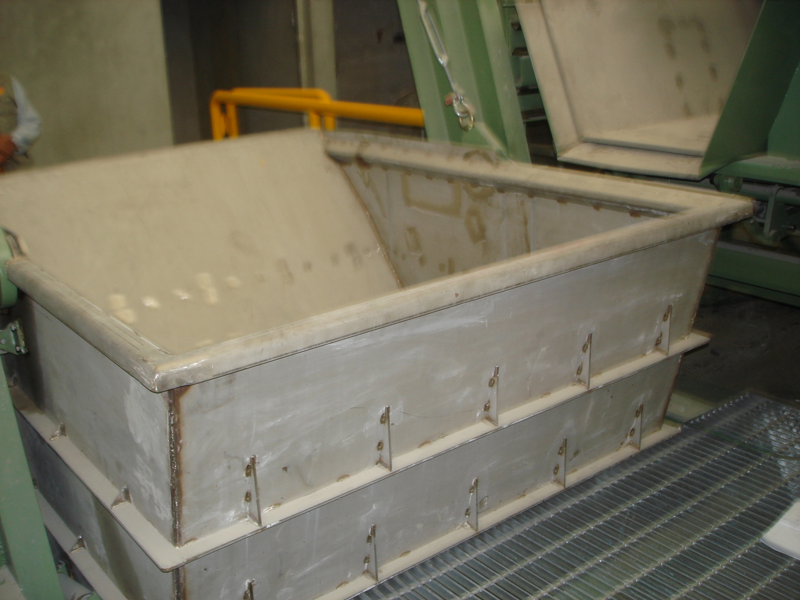 玻璃纖維廢絲輸送道