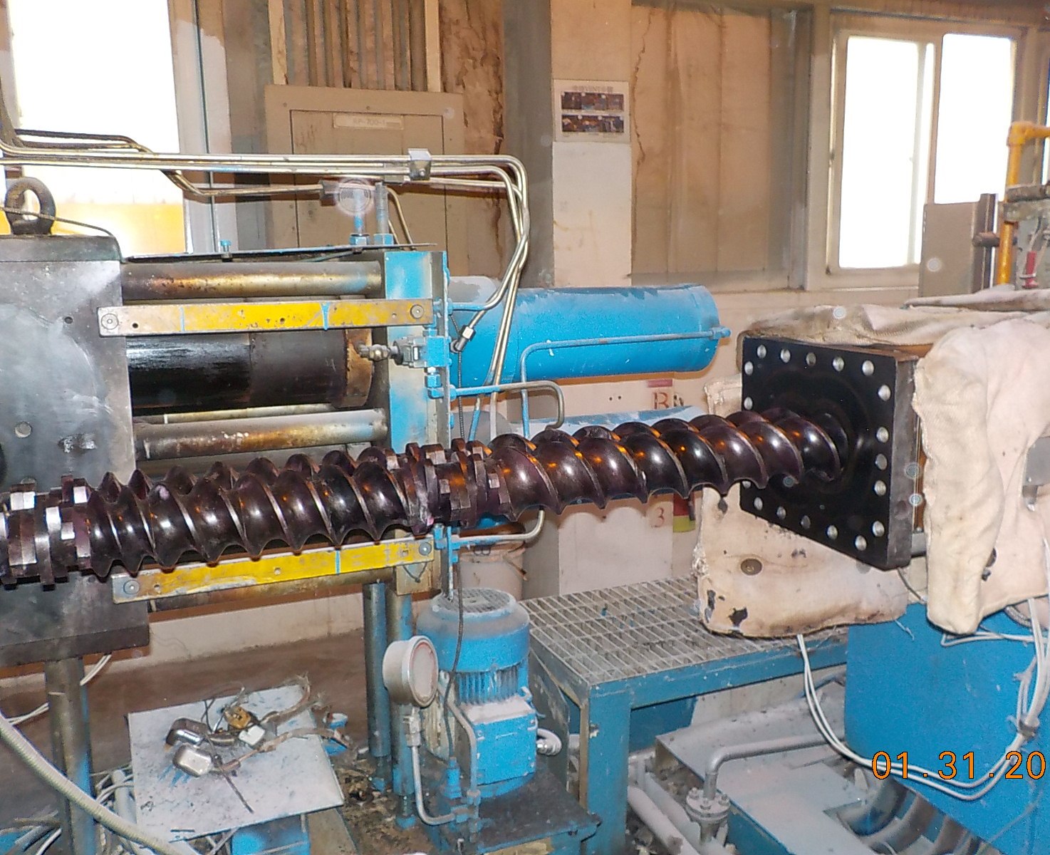 射出機、押出機維修