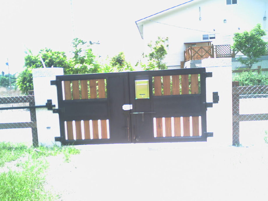 木製、車庫、圍牆大門