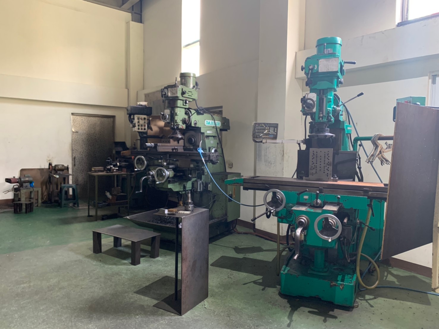 DAHLIN-傳統立式銑床