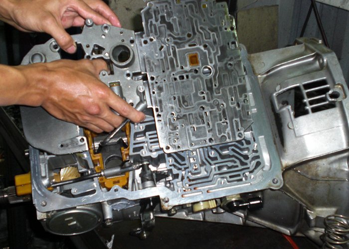 變速箱內部零件翻修