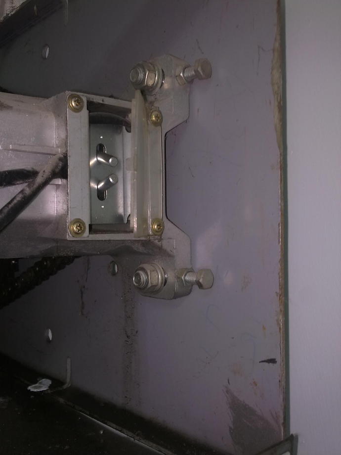 閃電下雨天的受害者鐵捲門馬達