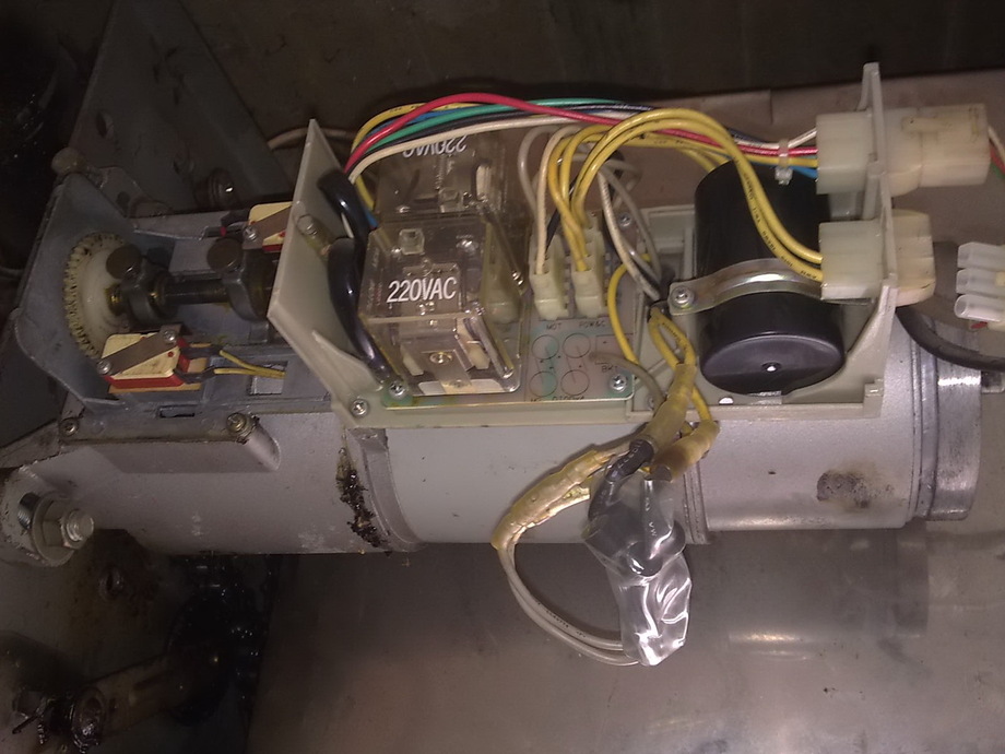 鐵捲門馬達修理