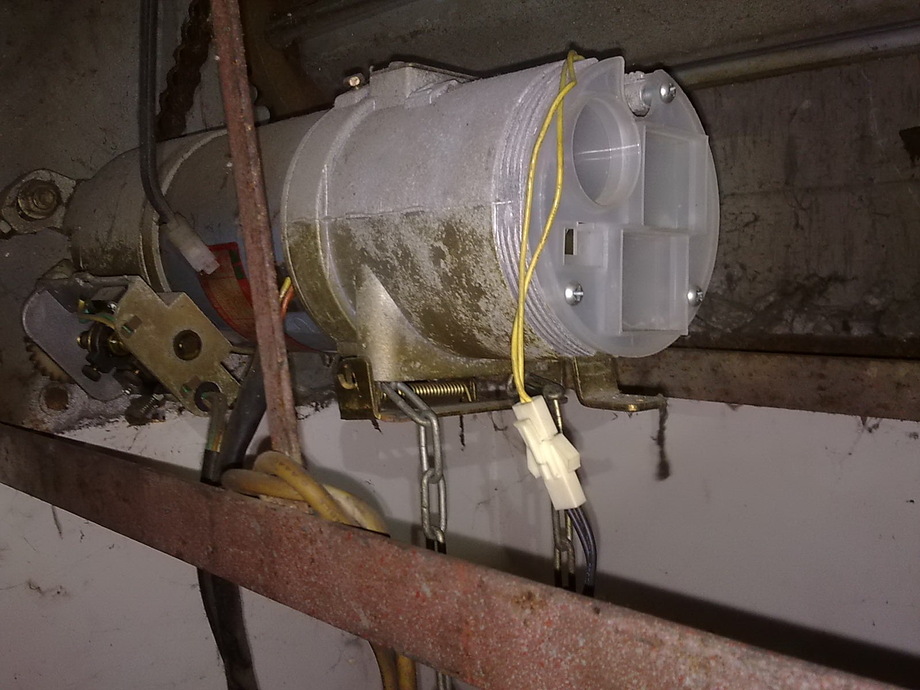 客戶鐡捲門馬達維修