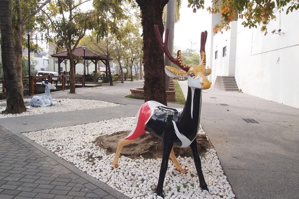 鹿彩繪--frp景觀工程