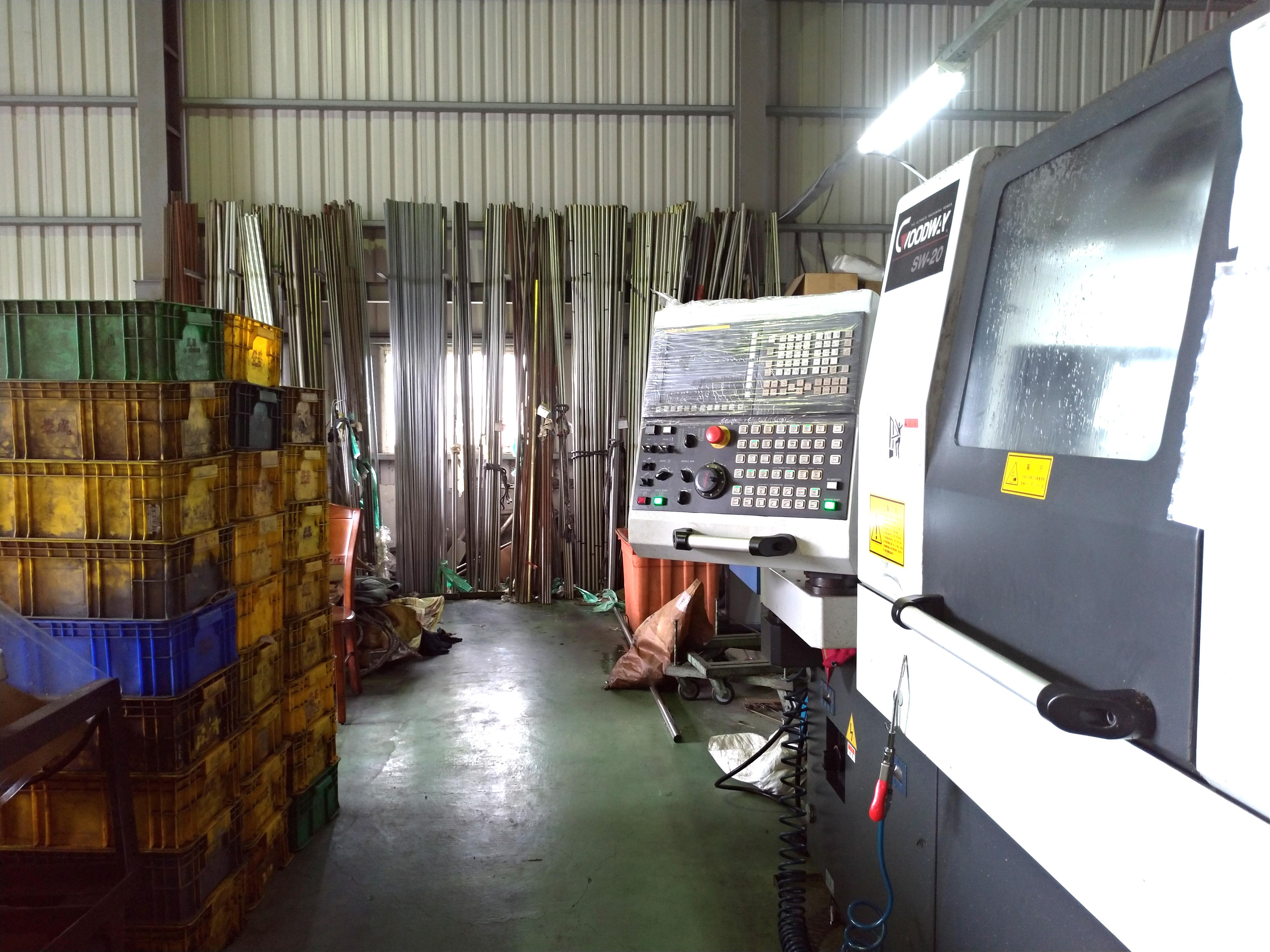 CNC複合自動車床7