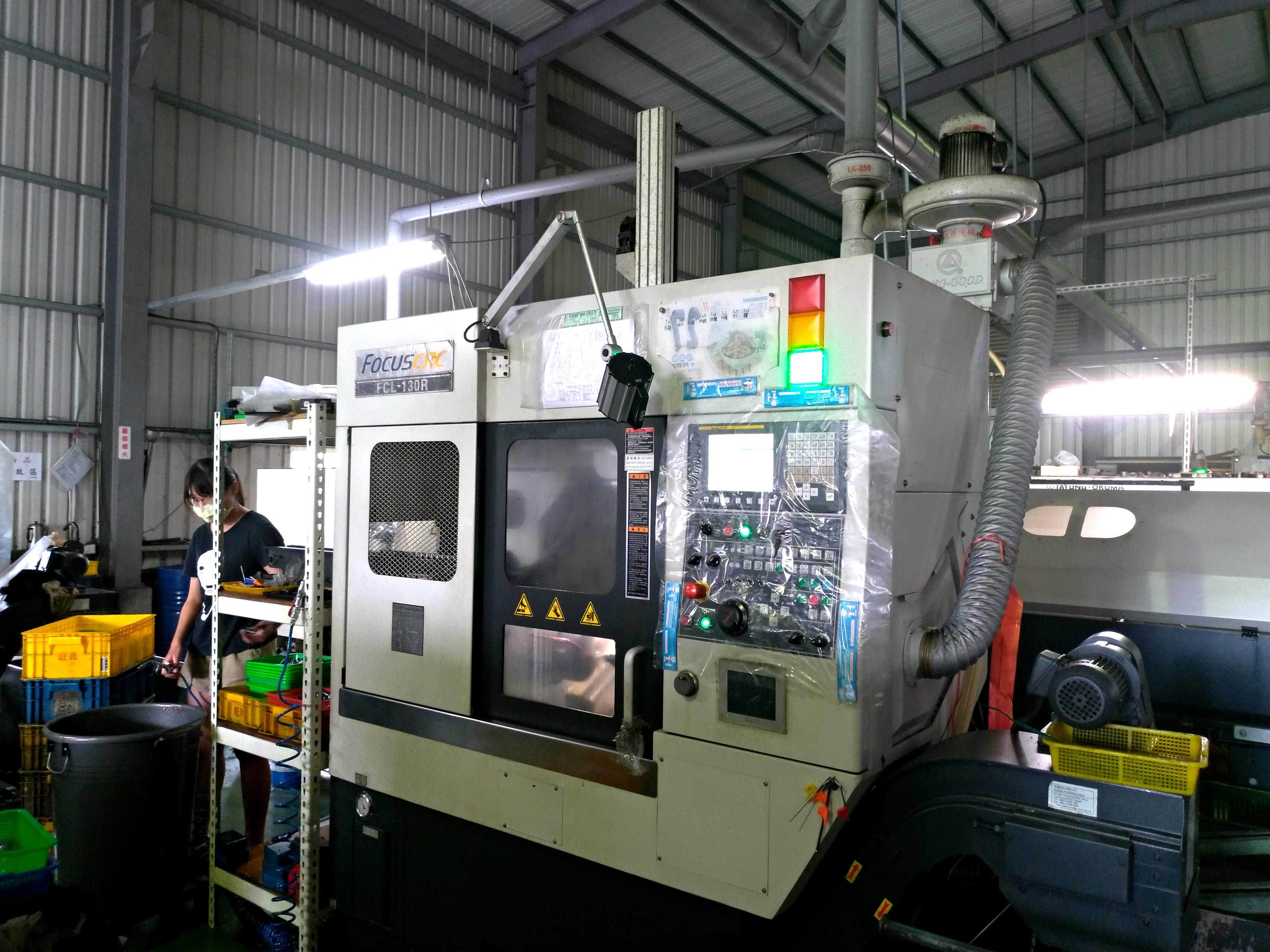 CNC複合自動車床1