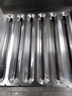 清洗排油煙網前