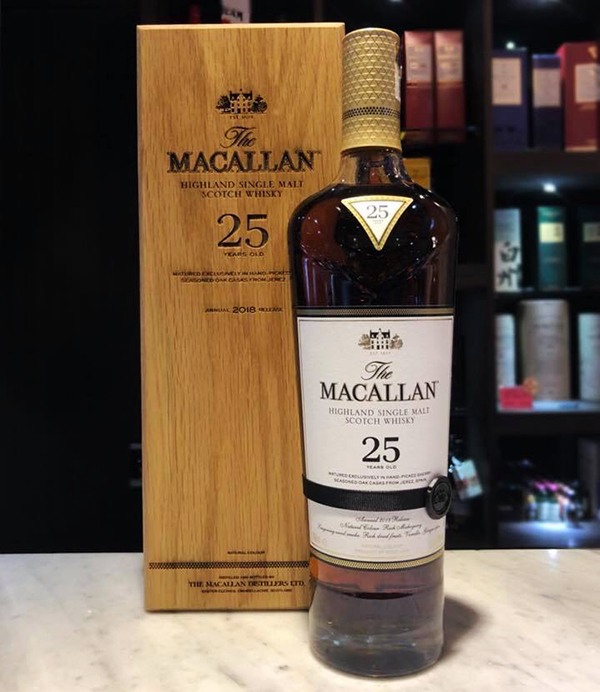 麥卡倫25年雪莉桶單一麥芽威士忌(木盒)