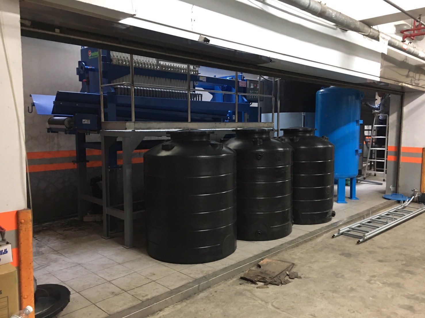 操作平台及欄杆