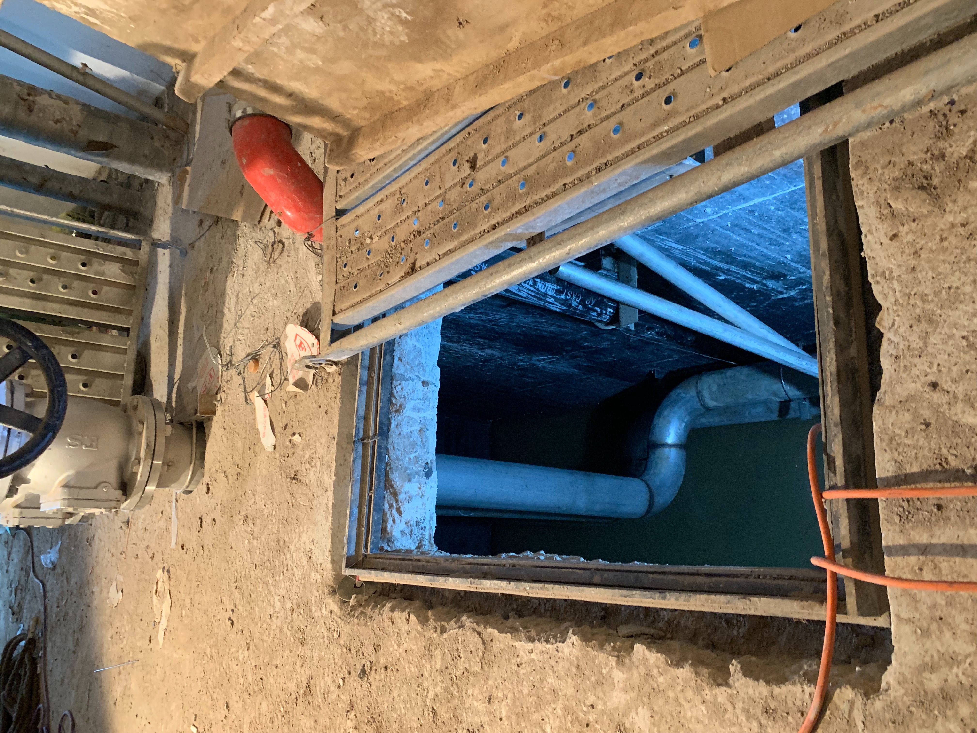 工業配管-淡水輕軌