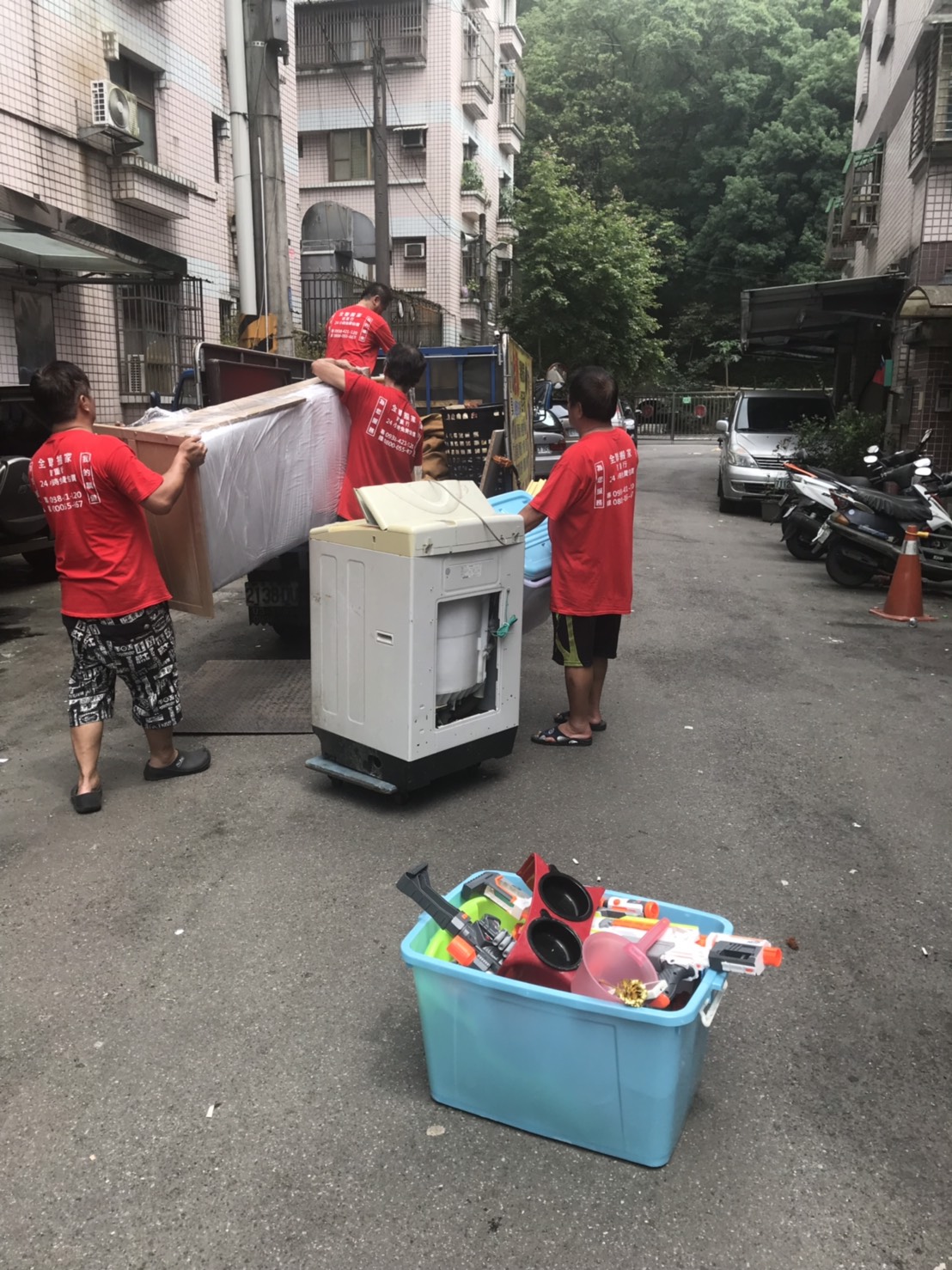 全員協力搬運作業