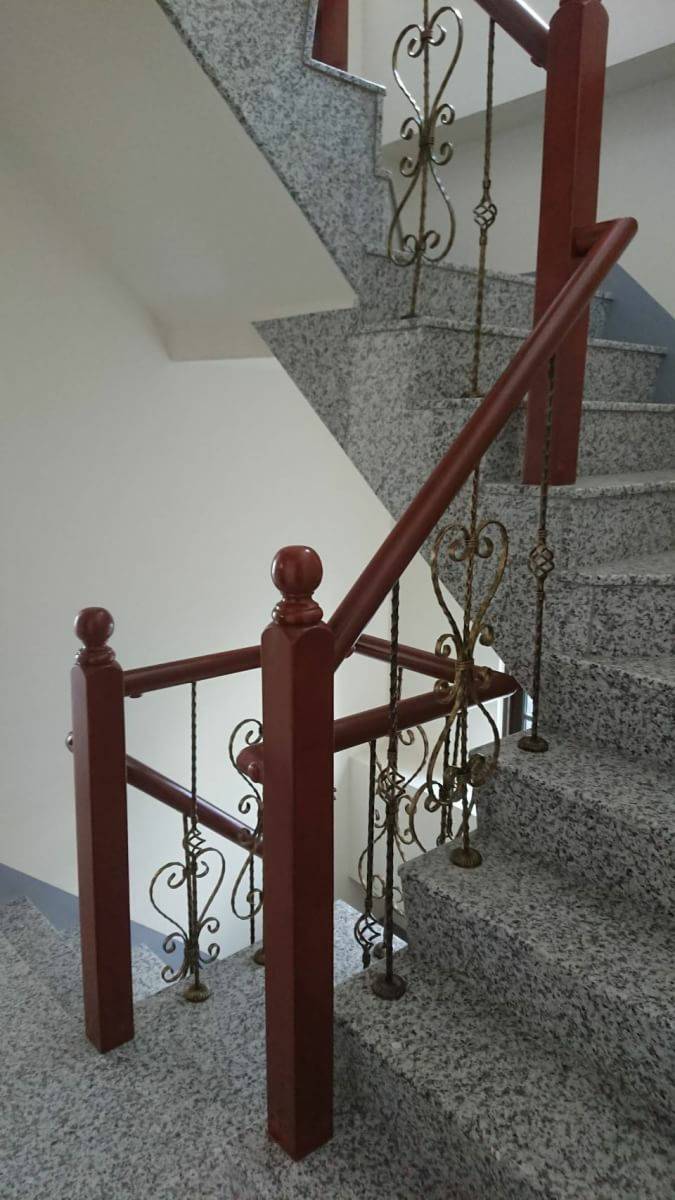 台中住家樓梯扶手安裝
