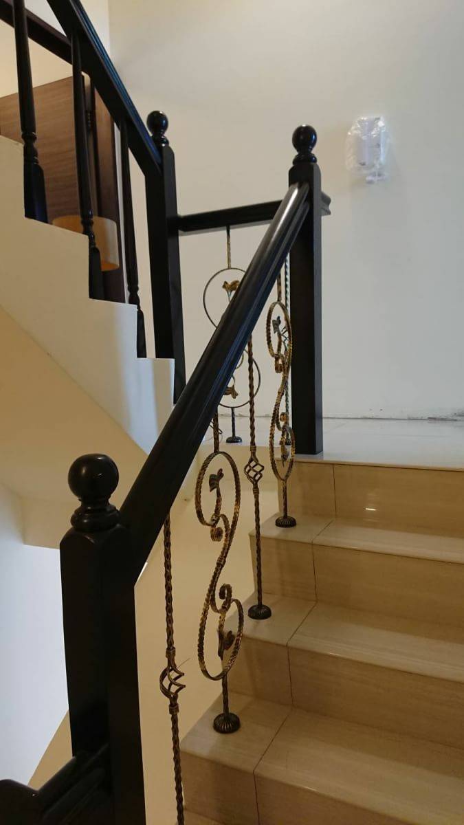 台中住家大樓樓梯扶手安裝維修