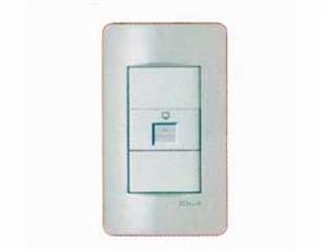 資訊八蕊單插座