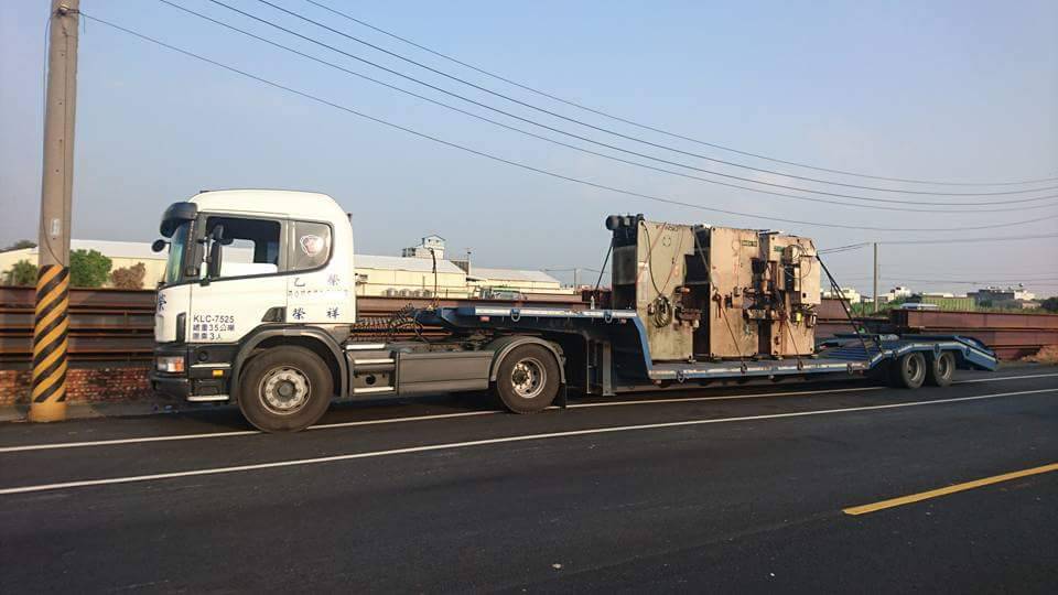 拖板車運送-各式超高機械載運&nbsp;