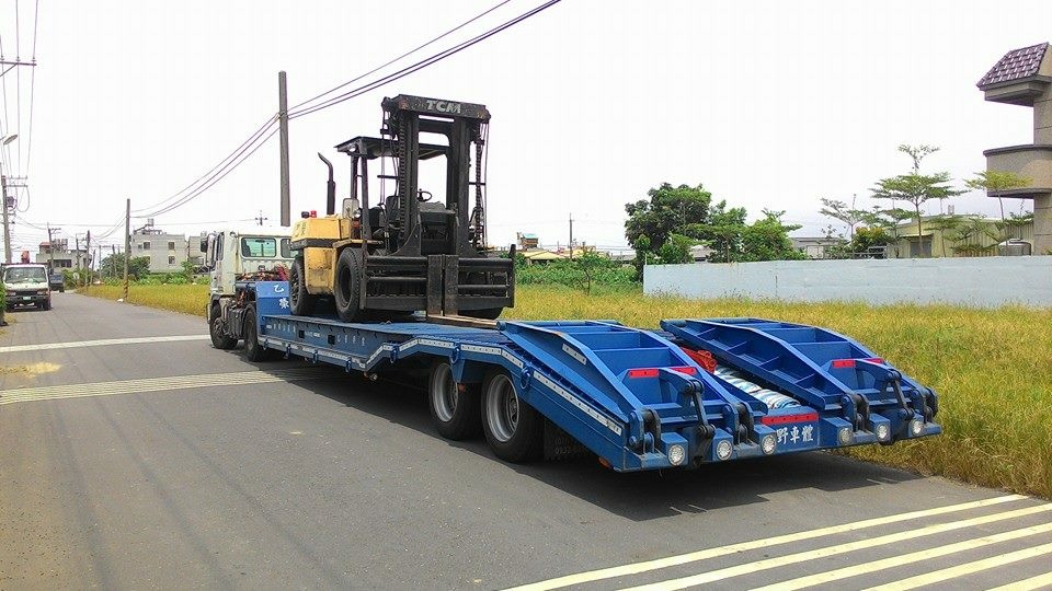卡車運輸-堆高機載運