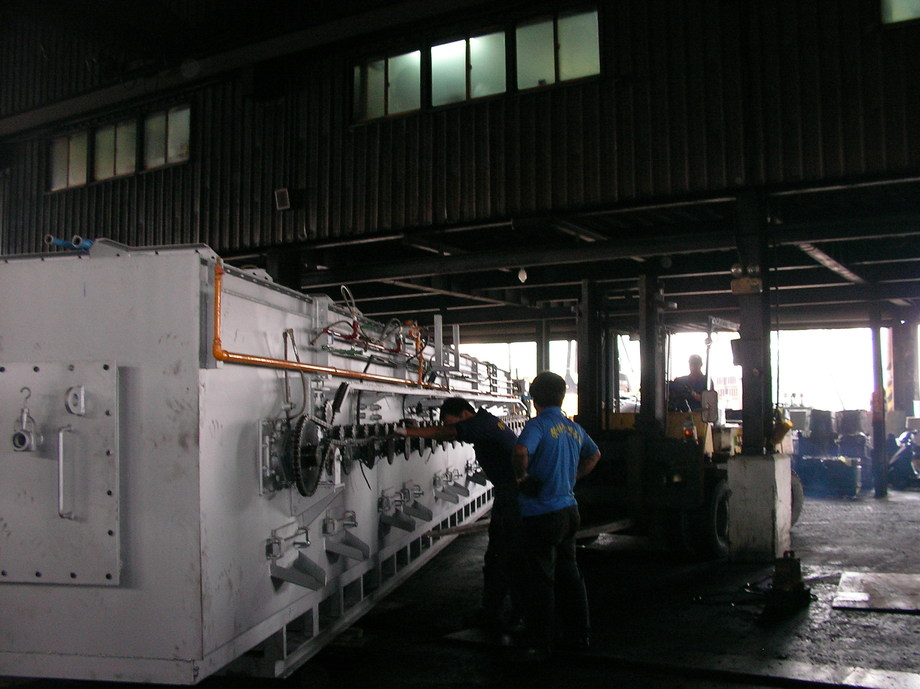 堆高機搬運-熱處理爐