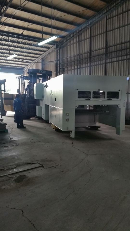 堆高機搬運-大型印刷機搬運工程